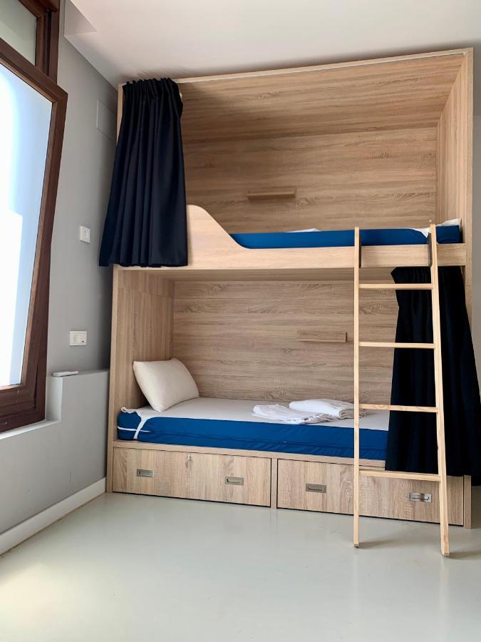 Albergue Gbc Caldas Caldas De Reis Exteriör bild