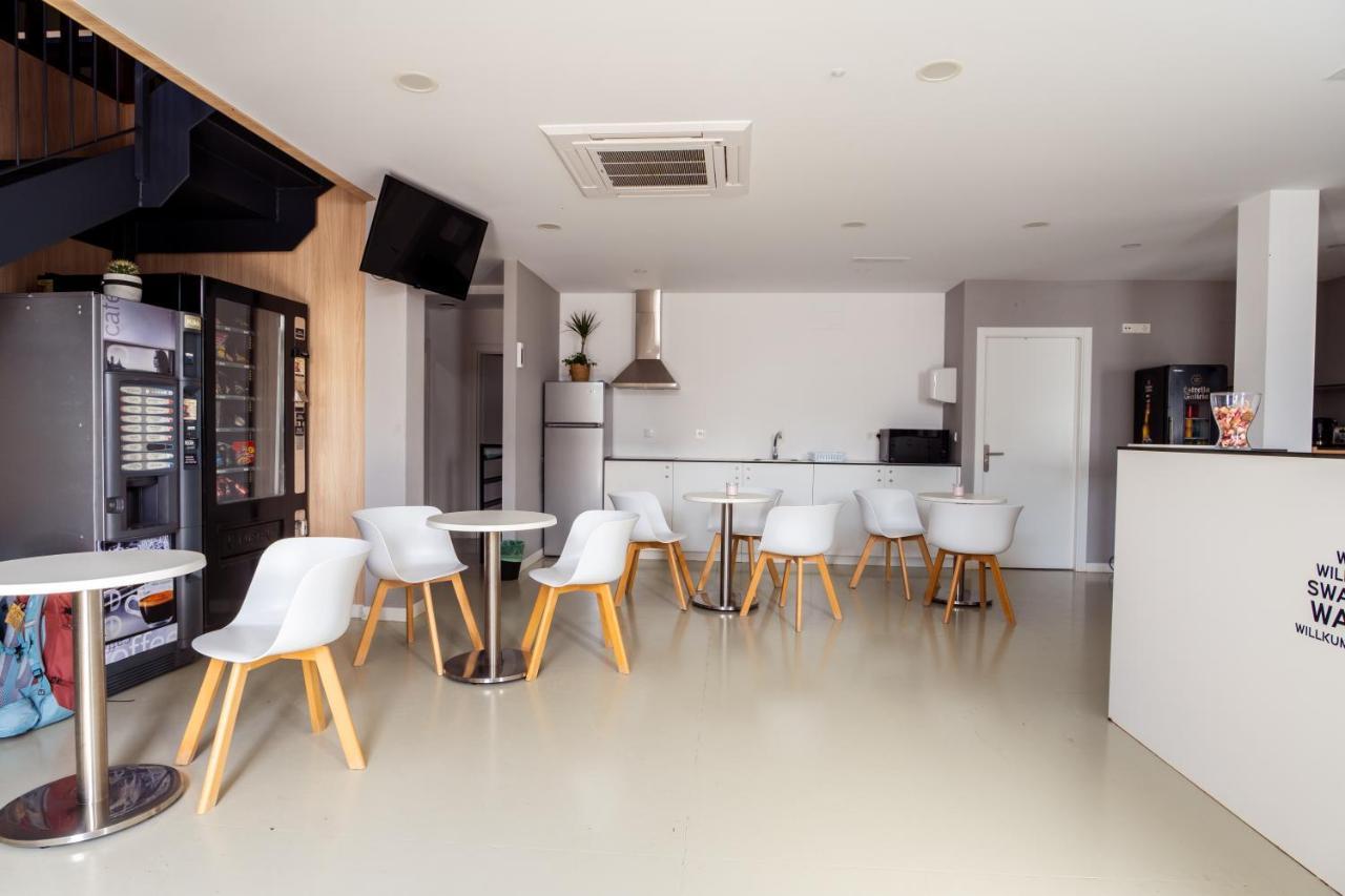 Albergue Gbc Caldas Caldas De Reis Exteriör bild